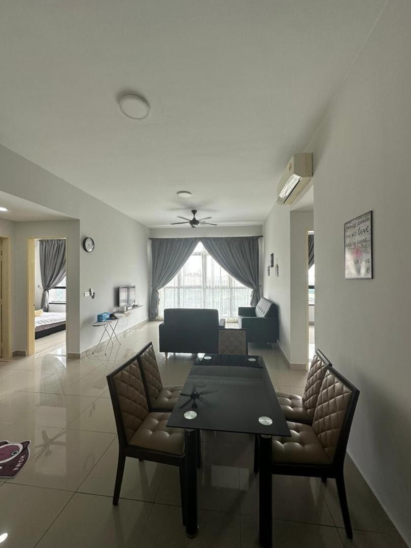 Pangsapuri Conezion, Goft View Mid Floor, Beside Ioi Mall, Opposite Hospital Serdang, Beside Uniteen And Upm, Putrajay *