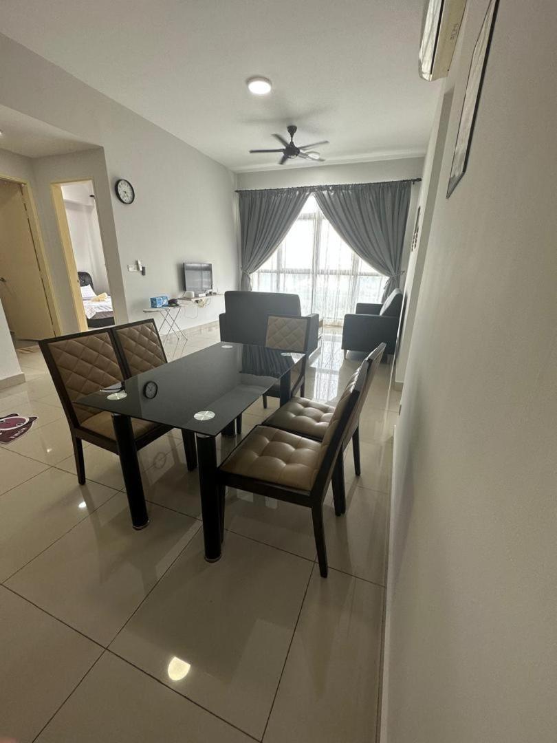Pangsapuri Conezion, Goft View Mid Floor, Beside Ioi Mall, Opposite Hospital Serdang, Beside Uniteen And Upm, Putrajay