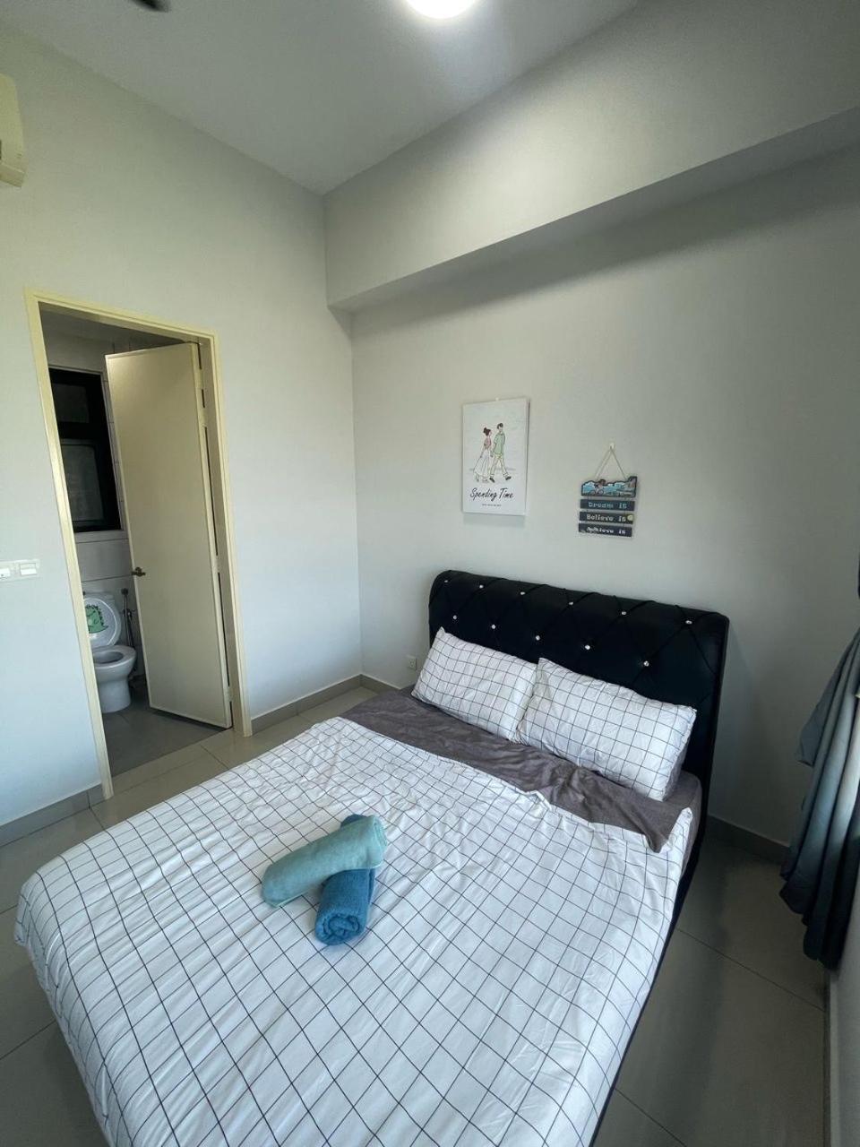 Conezion, Goft View Mid Floor, Beside Ioi Mall, Opposite Hospital Serdang, Beside Uniteen And Upm, Putrajay